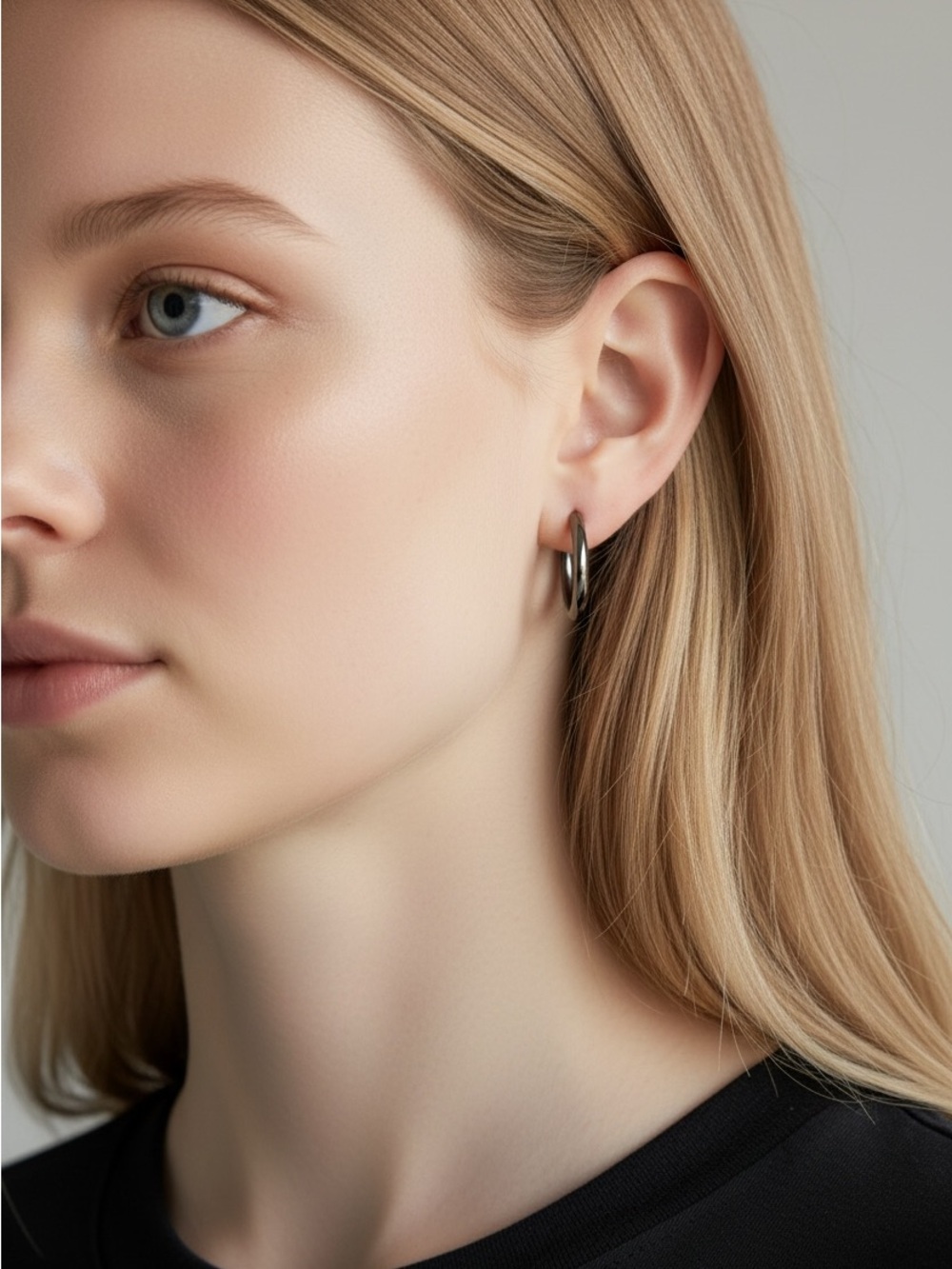 10/15 Premier Designs Polished Silver Hoop Earrings